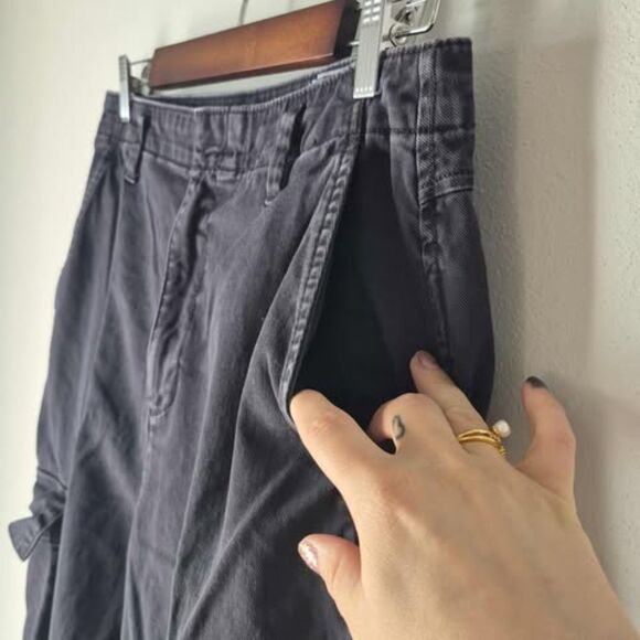 GAP Loose Khaki Cargo Pants Black SZ 6 Cotton - Picture 4 of 8